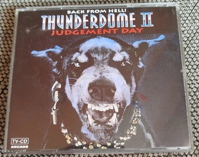 !!! CD Box Thunderdome II (Rot) - Lesen !!! - Bild 1 von 2