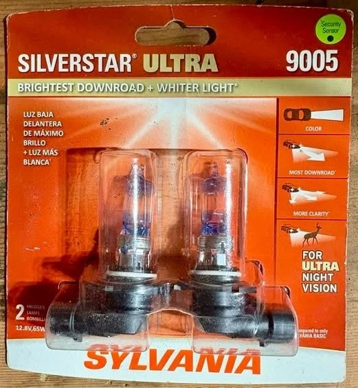 Juego de bombillas de faros Sylvania 9005SU.BP2 Foto 1 de 1