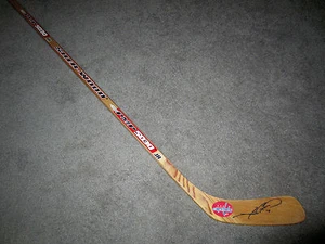JUSTIN WILLIAMS Washington Capitals SIGNED Autographed Hockey Stick w/ COA - Picture 1 of 2