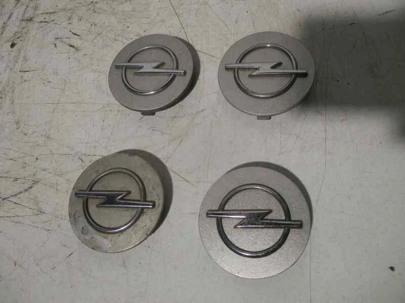 13142446 copricerchio per OPEL VECTRA B BERLINA 1.8 16V CAT 1995 3139011 - Immagine 1 di 4