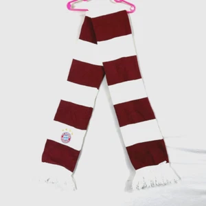 Knitted Scarf FC BAYERN MUNCHEN AG Burgandy/White 62 inches Long Munich Germany - Picture 1 of 9