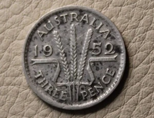 * Moneda predecimal de plata 1952 de tres peniques buena circulación #FHJ62 - Imagen 1 de 8