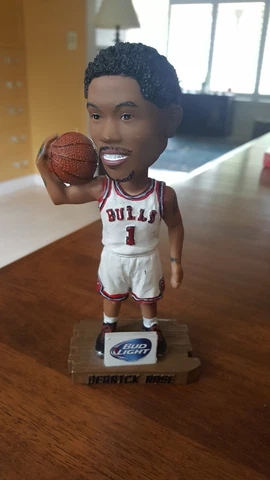 CHICAGO BULLS DERRICK ROSE CERAMIC BOBBLEHEAD Cover