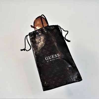 Estuche para gafas Guess By Marciano vintage suave con cordón Foto 1 de 4