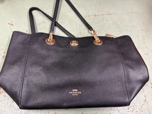 Black women pebbled turn lock chain tote  coach bag - Picture 1 of 9
