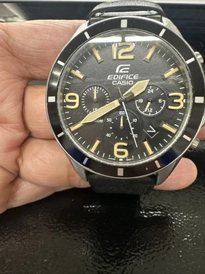 Мужские часы-хронограф Casio Edifice EFR553L-1B с кожаным ремешком - Изображение 1 из 4