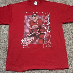Vintage Steve Yzerman Red T-Shirt Extra Large Detroit Red Wings NHL Hockey Y2K - Bild 1 von 8