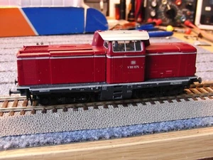 Roco Diesellokomotive V 100 1075 der Deutschen Bundesbahn, H0 Spur - Bild 1 von 3