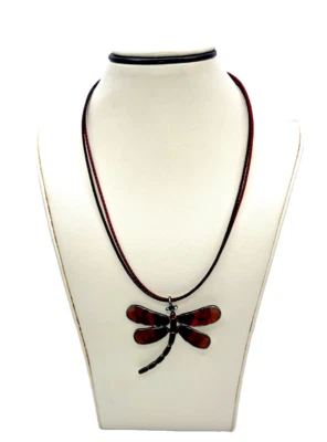 Colar Pingente de Libélula de Resina – Cordão Preto Joia da Natureza Declaração Boho 16" - Imagem 1 de 4