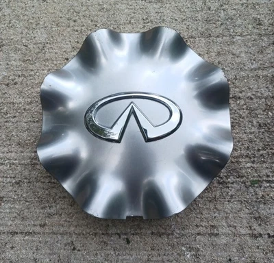 Tapa central Infiniti FX45, Q45, Hyper Silver, 2006-2008, parte # 40315 CW54A 07 Foto 1 de 3