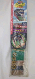 1999 Vintage Greg Maddux MLB Delta Kite 28” Spectra Star and baseball card - Picture 1 of 4