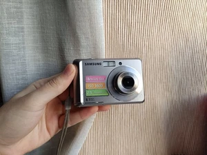 🔥Samsung ES10 Silver 8.1MP digital compact camera🔥WORKing FULL Set🔥 - Picture 1 of 7
