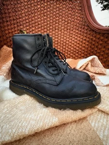 Botas Airwair Dr. Martens 1460 de cuero negro con suelas rebotantes antideslizantes talla 11 de EE. UU. - Imagen 1 de 8