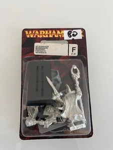WARHAMMER FANTASY - Vampire Counts Necromancers F 91-45 GAMES WORKSHOP - Foto 1 di 1