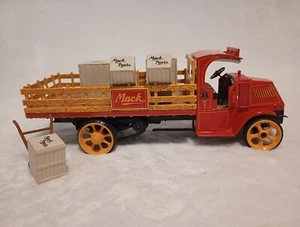 First Gear Mack Series AC Rungenwagen - Bild 1 von 9