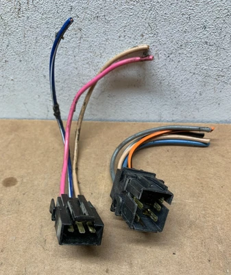 1988 - 1994 雪佛兰 C1500 Silverado 卡车乘客门束连接器尾辫 — 第 1/4 张图片