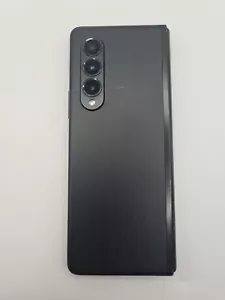 Samsung Galaxy Z Fold 3 5G 12/256GB - Middle Screen Faulty - Cracks on front - Picture 1 of 7