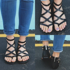 New Women's Thong Open Toe Criss Cross Strappy Ankle Strap Gladiator Flat Sandal - Picture 1 of 7