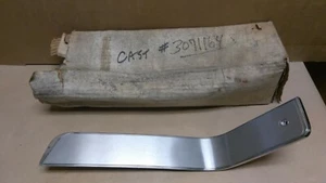 GM Pontiac Unidentified Door Panel Chrome Trim NOS #3071164 - Bild 1 von 3