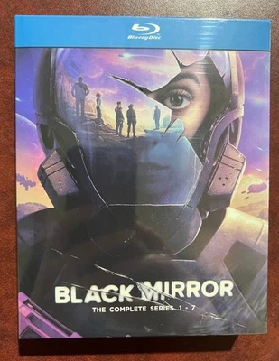Black Mirror - The Complete Series, Season 1-7 (Blu-Ray, 7-Disc, Box-Set) Foto 1 de 2