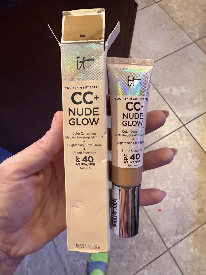 It Cosmetics Your Skin but Better CC+Nude Glow SPF40 Tan - Image 1 of 1