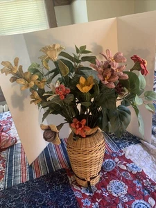Handcrafted Artificial Flowers Made of Wicker  With Basket Vase-Vintage - Picture 1 of 19