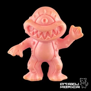 Bandai GeGeGe No Kitaro Keshi - Guest Yokai A (Pink) Yokai Keshi Figur 1,5 Zoll - Bild 1 von 3