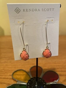 Kendra Scott Coral Magnesite Dee Gold Tone Earrings. DISCONTINUED - Picture 1 of 3
