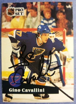 Gino Cavallini St. Louis Blues 1991 Pro Set #218 NHL Autographed Hockey Card - Image 1 of 2