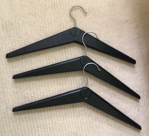 (3) Vogel Peterson Vintage Black Plastic Clothes Hangers MCM 1960’s - Picture 1 of 5