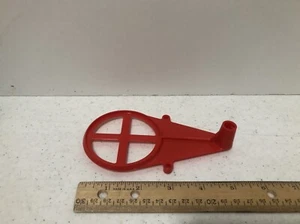 Hasbro Mouse Trap Replacement Game Piece - Part #20 -2004 Red Base C - Picture 1 of 4