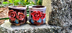 Pair of Mini 2.5x2.5" Autzen Ceramic Pot Planters {Brown w/2 Dusty Roses} - Picture 1 of 12