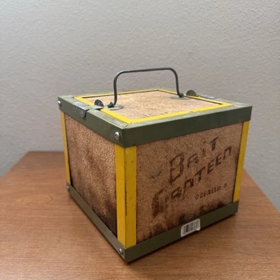 Vintage Oberlin Bait Canteen 7"x7"x6" ORIGINAL - Image 1 of 4