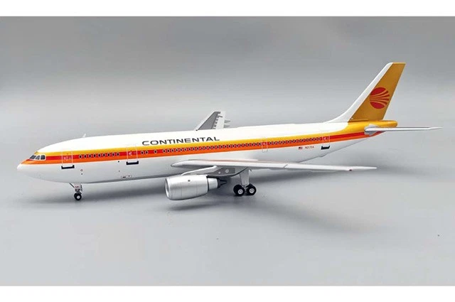 IF30B4CO0334 Vuelo A300 1/200 Modelo N217EA Continental Airlines Foto 1 de 1