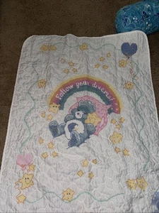 Care Bear Babydecke Steppdecke Kreuzgenäht FOLLOW YOUR DREAM 39” x 30,5” - Bild 1 von 6