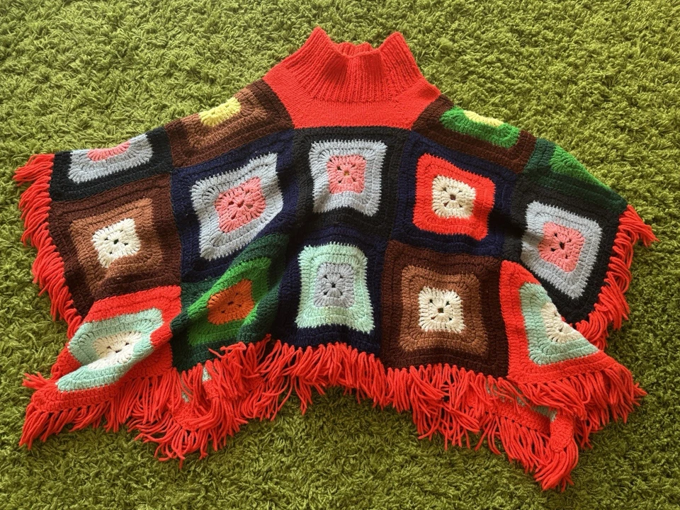 Poncho Cuadrado Abuela Crochet Retro Hecho a Mano Cárdigan Afgano Rojo Negro Foto 1 de 1