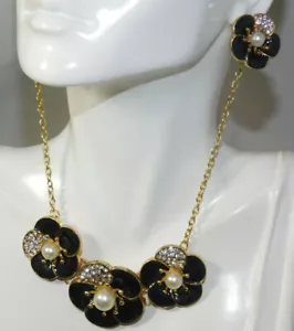 Black Enamel Rhinestone FLOWER Gold Chain Necklace Pierced Earrings Set 3c 10 - Picture 1 of 8
