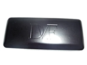 Dekorative Schutzhülle für Brille "Diane von Furstenberg" schwarz hart - Bild 1 von 7