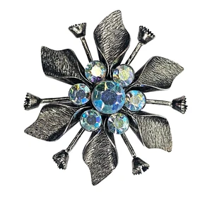 Vintage Gunmetal Tone Blue Aurora Borealis Rhinestone Floral Brooch Pin Unsigned - Picture 1 of 7