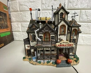 Lemax~Spooky Town~Dr. Tingle's Laboratory~Lights/Sound ~Halloween~Tested - Picture 1 of 15