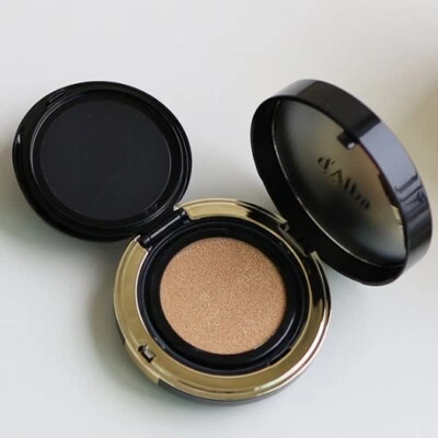 D'ALBA  Glow Fit Serum Cover Cushion 15g No.23 Yellow Beige Vegan BB Cushion Foto 1 de 4