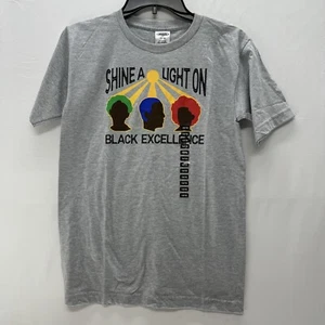 Proud by Design T-Shirt L (14/16) Unisex Shine A Light On Black Excellence Gray - Picture 1 of 7