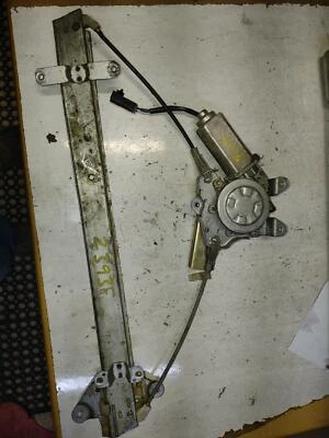 1990 NISSAN MAXIMA ПРАВОЙ ПЕРЕДНЕЙ ДВЕРИ ОКНА ДВИГАТЕЛЯ И РЕГУЛЯТОРА - Изображение 1 из 3