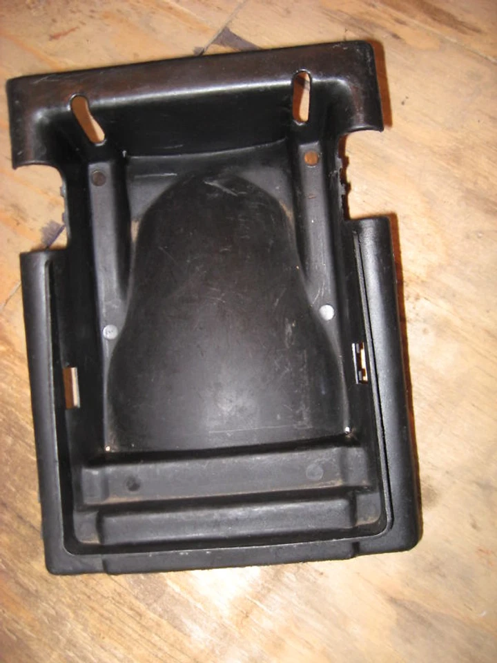 BANDEJA DE COMPARTIMENTO DUCATI OEM ST2 ST4S todas las series ST. Foto 1 de 1