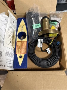 Transductor Lowrance B744V 7 pines nuevo caja abierta - Imagen 1 de 10