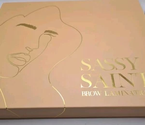 Nuevo kit completo de laminación de cejas Sassy Saints en caja - Imagen 1 de 9