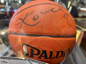 Kobe Bryant Los Angeles Lakers NBA Original Autographed Basketball Upperdeck - Picture 1 of 7