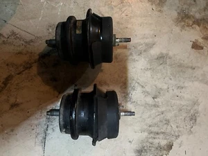 Nissan 370z/ Infiniti g37 Engine Mount OEM(Both) - Picture 1 of 5