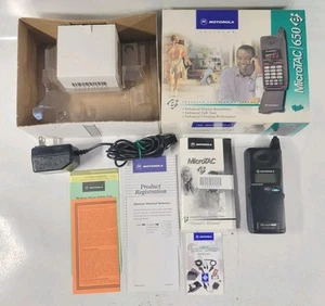 Telefono cellulare vintage Motorola MicroTAC 650e FUNZIONA, scatola/manuale/caricabatterie - Foto 1 di 18