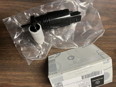 2014-2020 Mercedes-Benz S550 S560 SL550 SL450 Metris Windshield Washer Pump OEM - Image 1 of 4